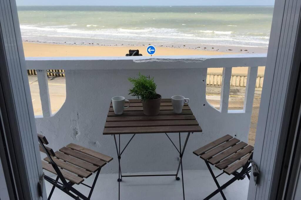 Appartement Front Mer Proche Omaha & Utah Beach - 1 Grandcamp-Maisy Exterior photo